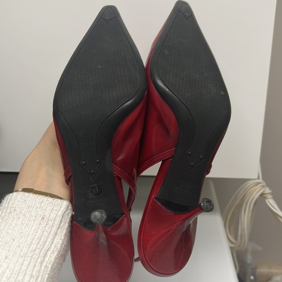 Red Prada heel slingback pointed shoe - Picture 6 of 6